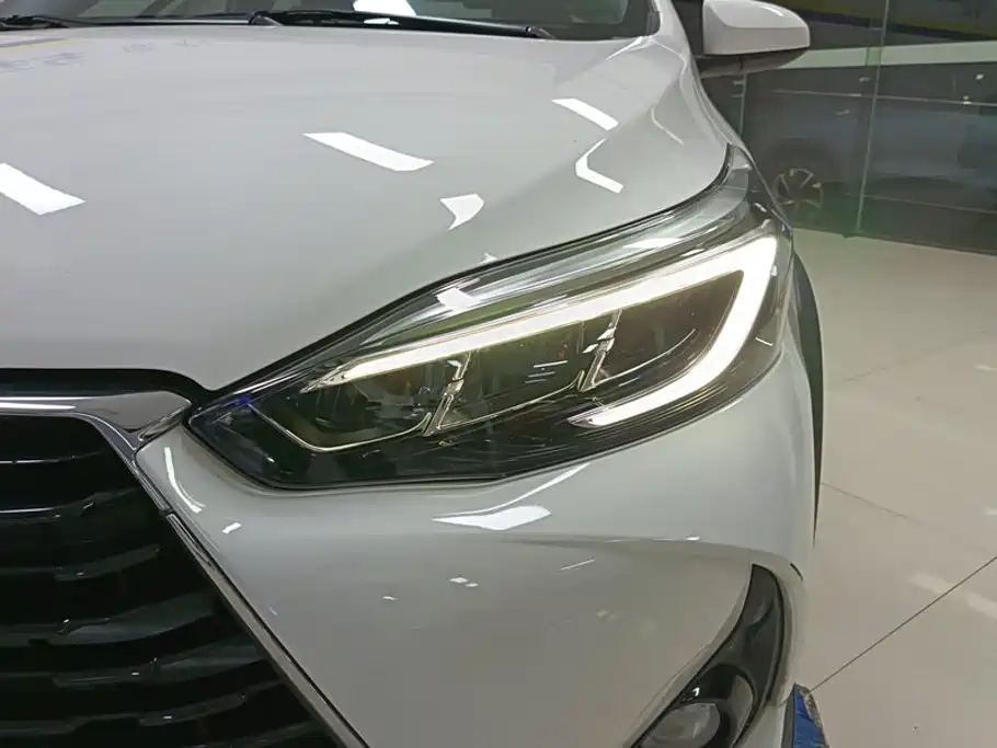Toyota Yaris L — миниатюра 5