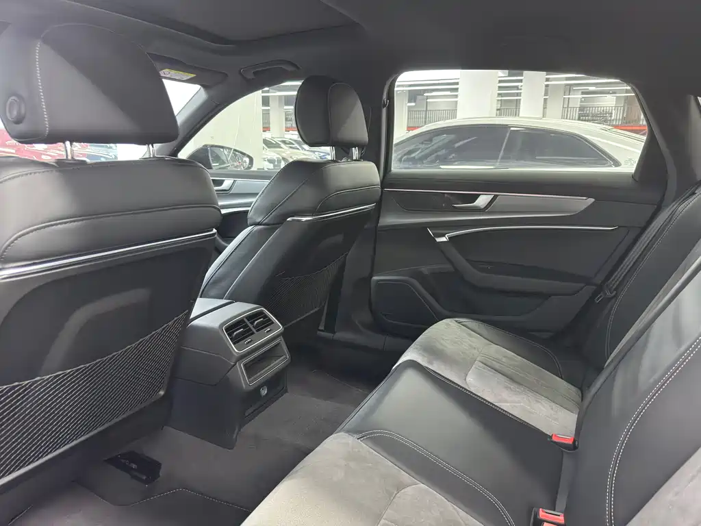 Audi A6L 2022 40 TFSI Luxury