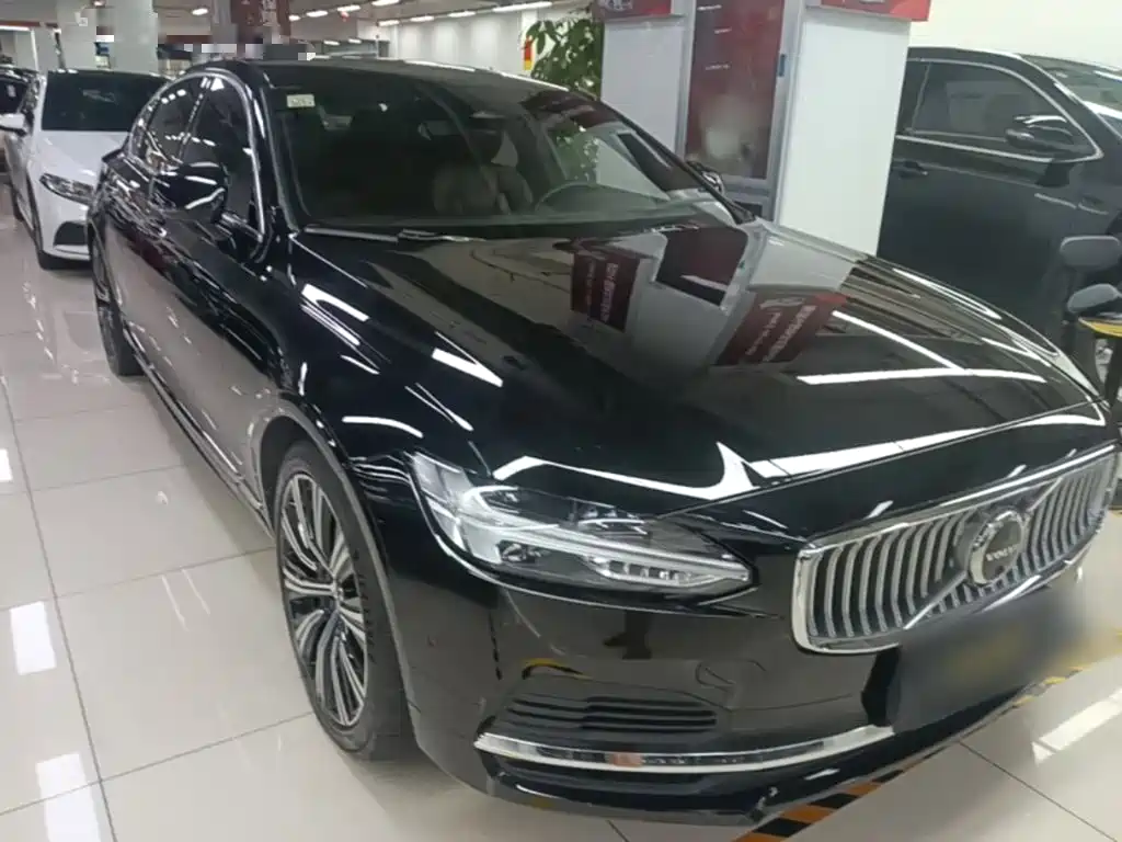 Volvo S90 2022 T8 E Luxury