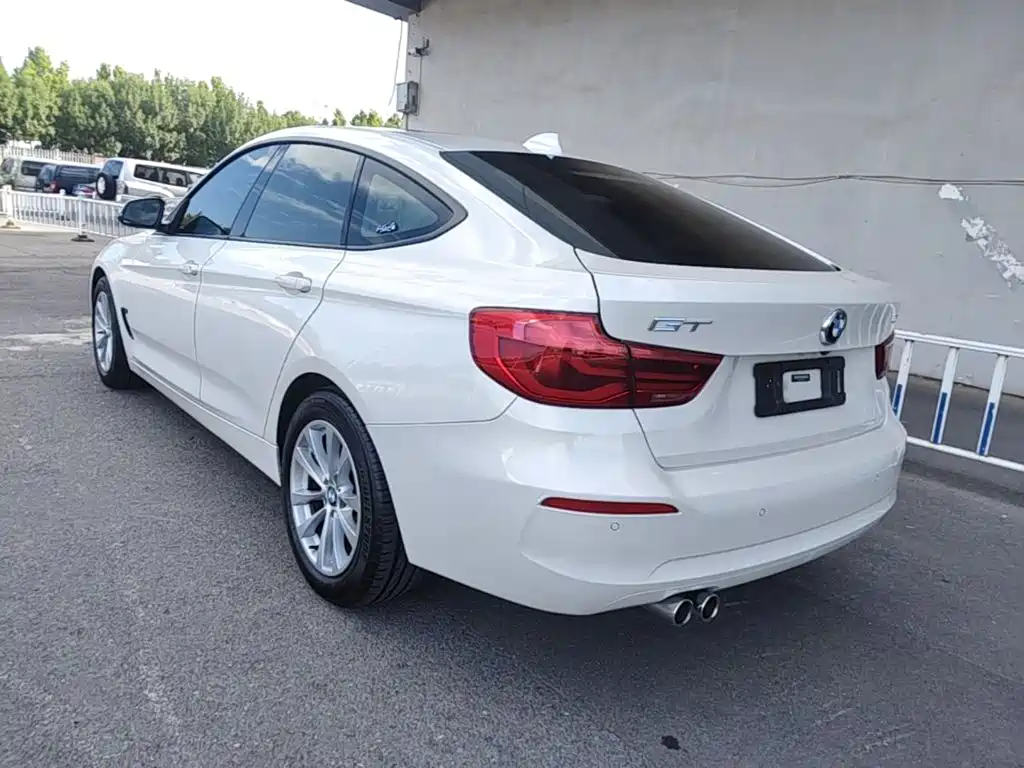 BMW 3 Series GT — миниатюра 5