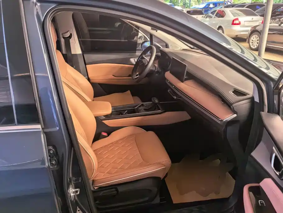 Wuling Jiachen — миниатюра 8