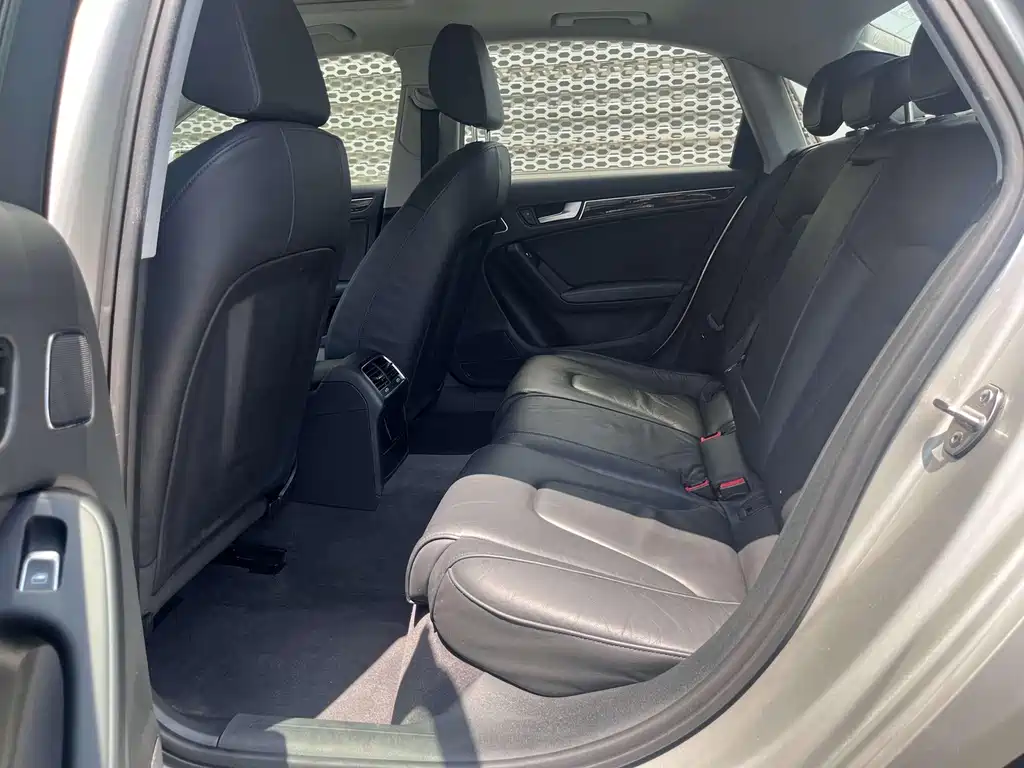 Audi A4L 2016 35 TFSI AT Comfort