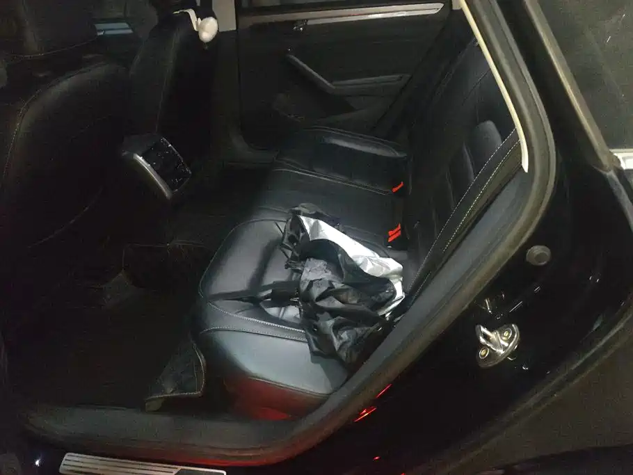 Volkswagen Passat — миниатюра 11