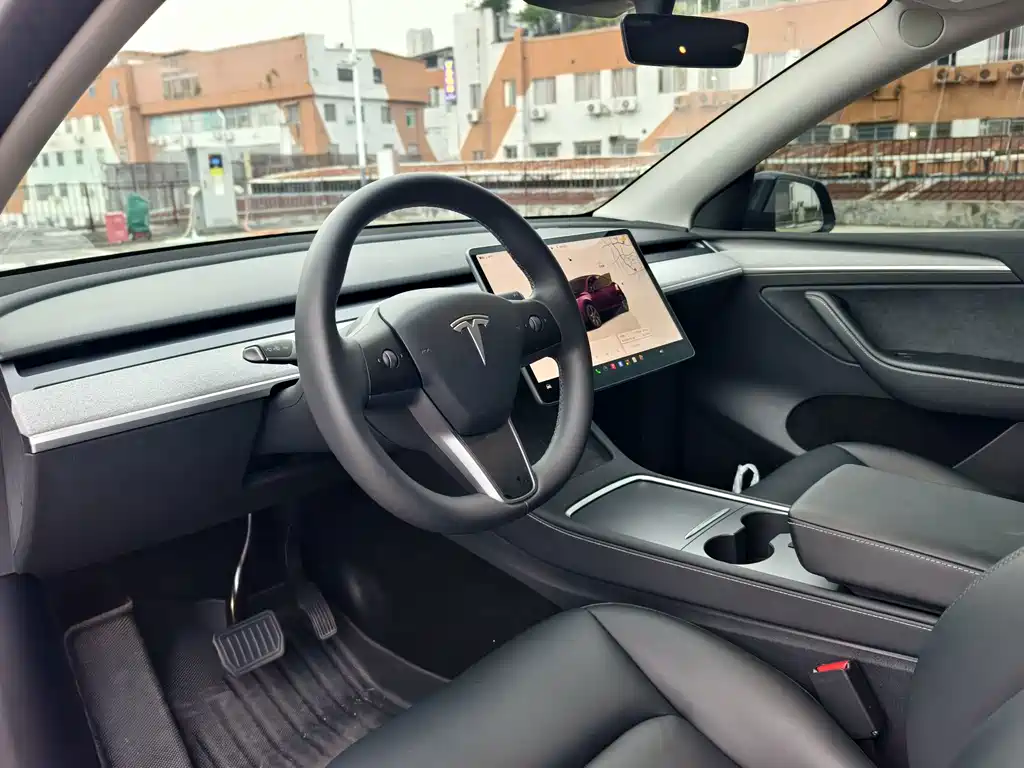 Tesla Model Y — фотографии объявления, Фото 8