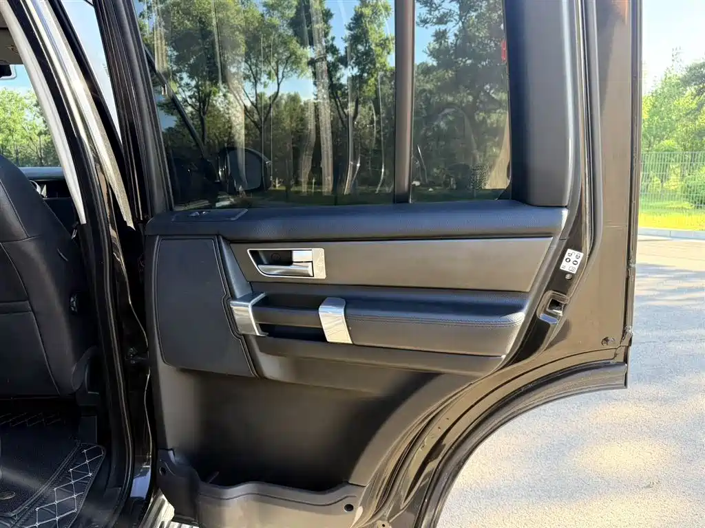 Land Rover Discovery 2016 3.0 SC HSE