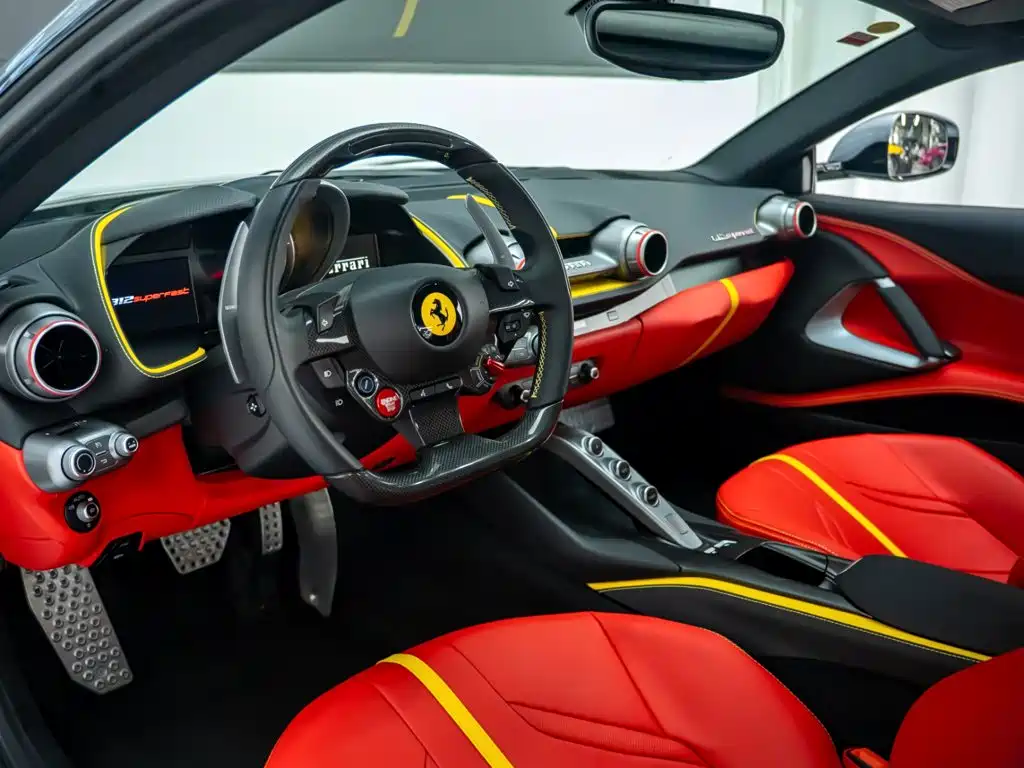 Ferrari 812 — миниатюра 7