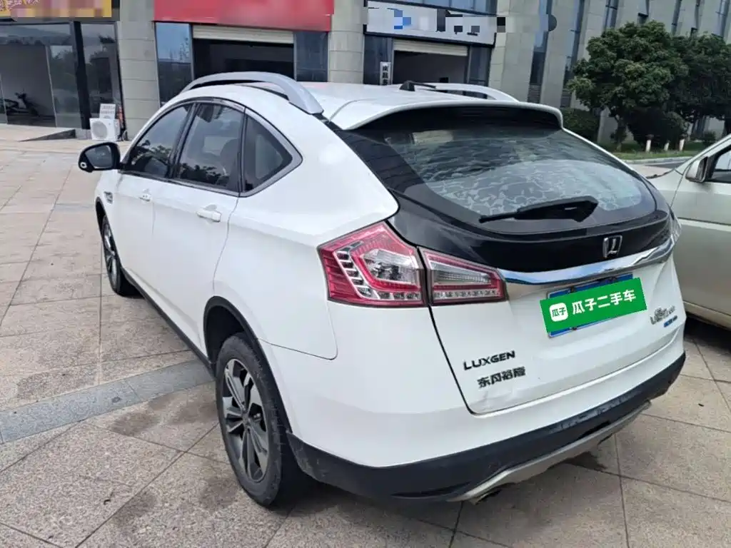 Luxgen U6 — миниатюра 5