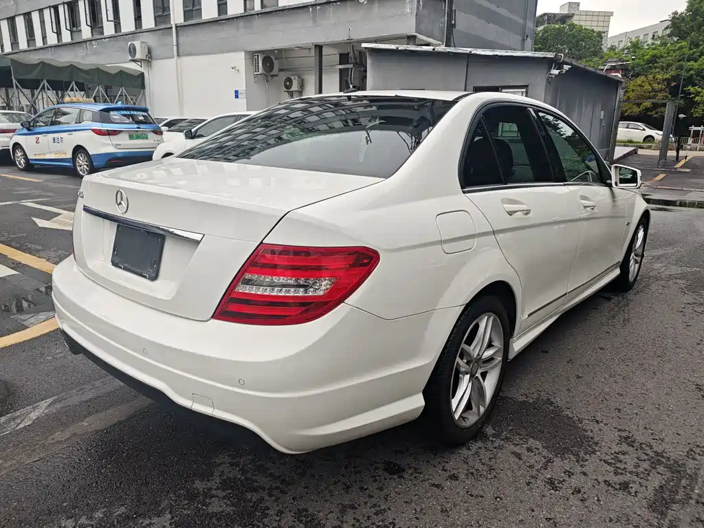 Mercedes-Benz C-Class C 2013 C 260 Fashion Grand Edition