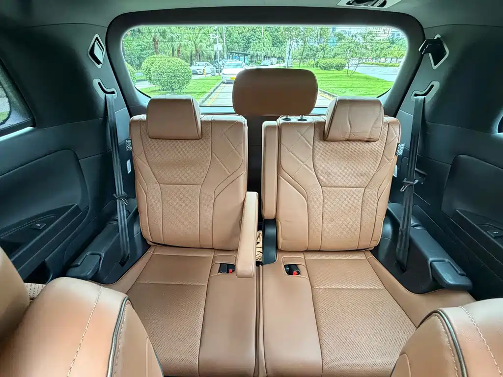 Toyota Vellfire — миниатюра 22