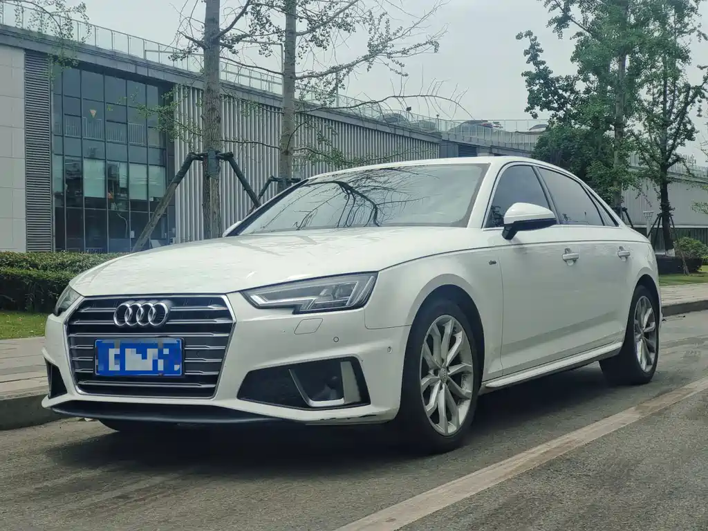 Audi A4L 2019