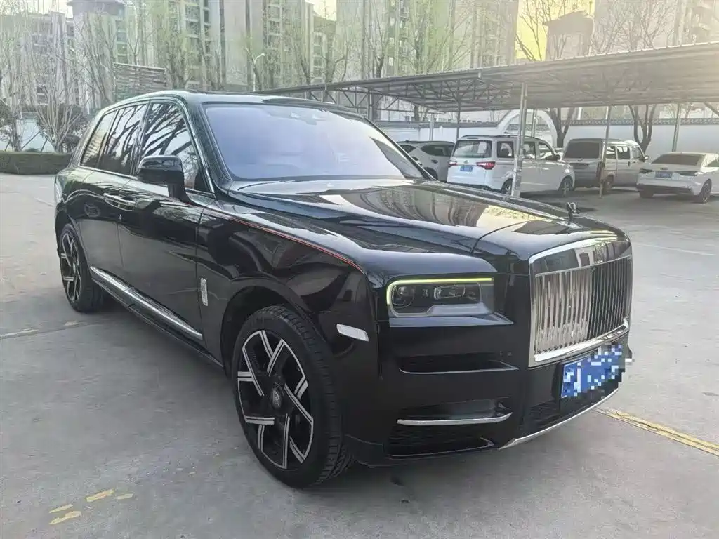 Rolls-Royce Cullinan 2018 мест