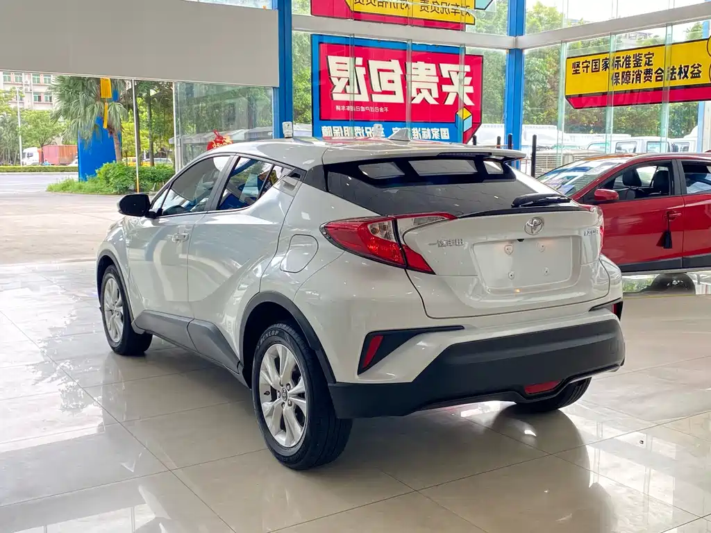 Toyota IZOA — миниатюра 12