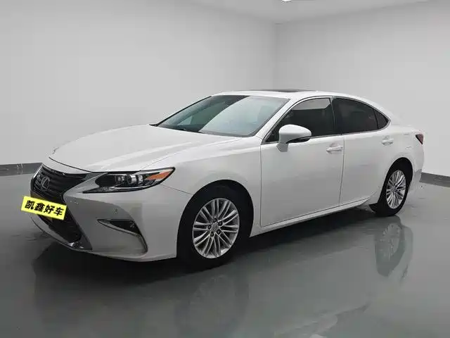 Lexus ES 2017