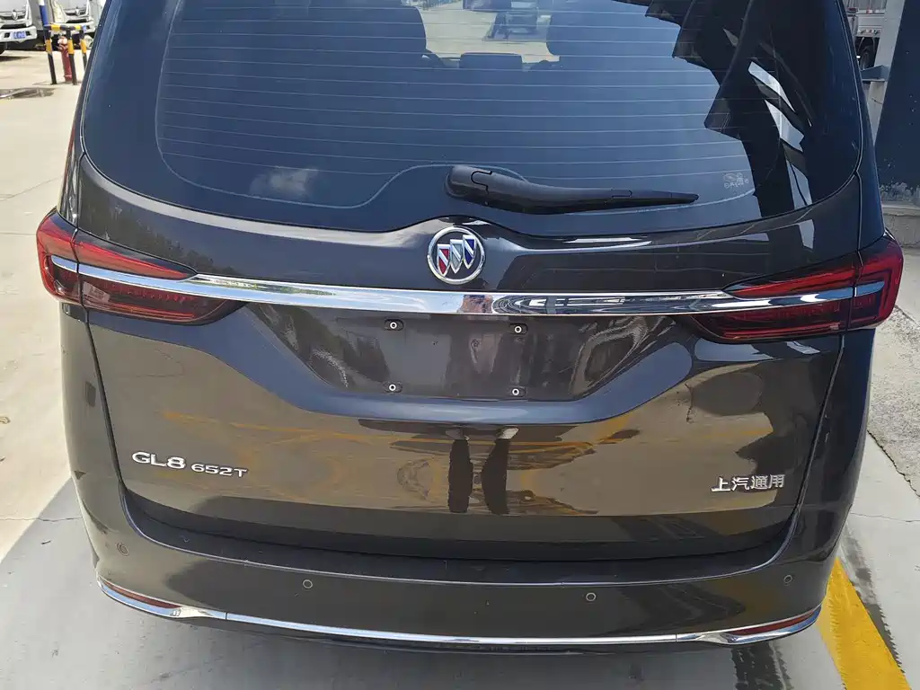 Buick GL8 — миниатюра 5