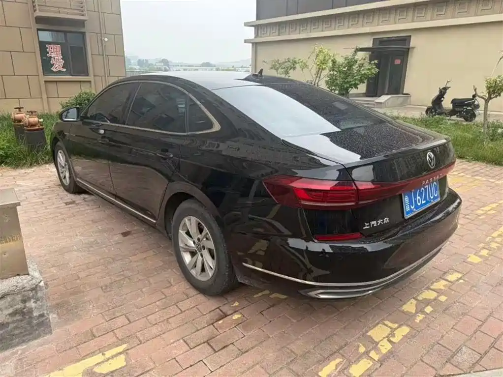 Volkswagen Passat 2023 280TSI