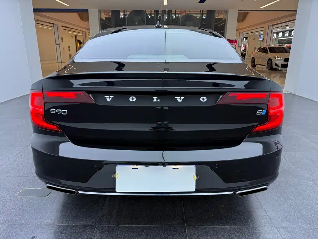 Volvo S90 2017 T4