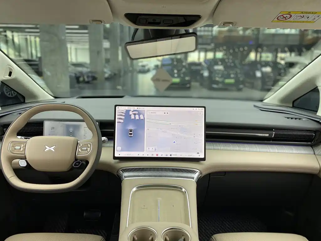 XPeng X9 — миниатюра 14