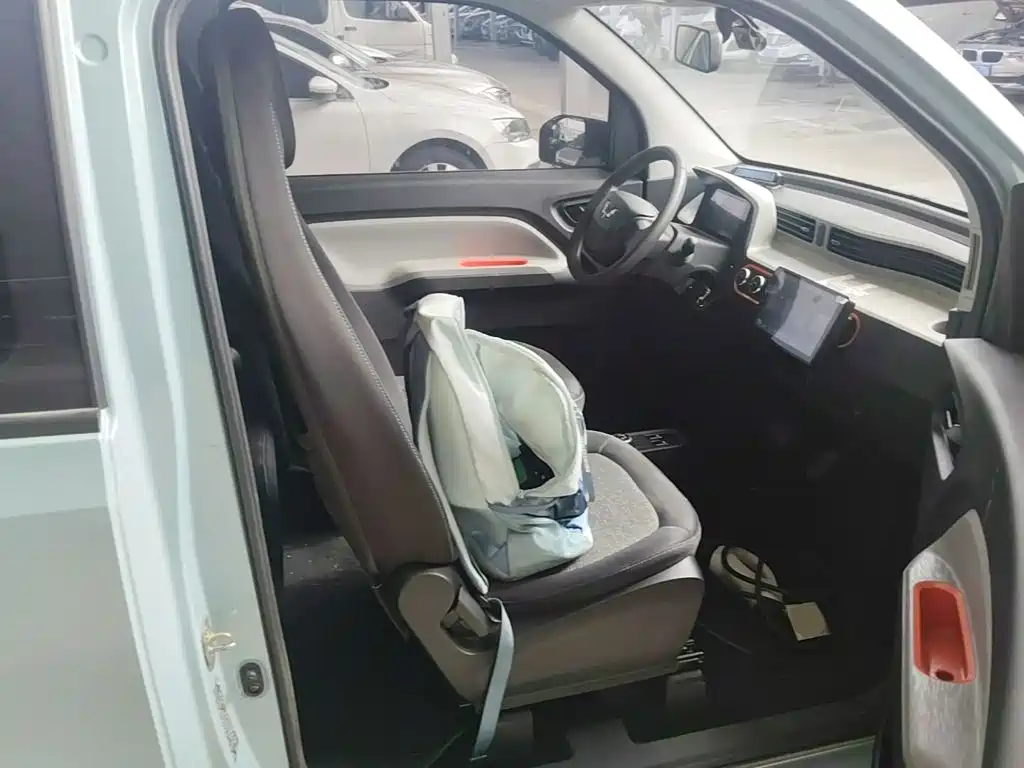 Wuling MINIEV — миниатюра 25
