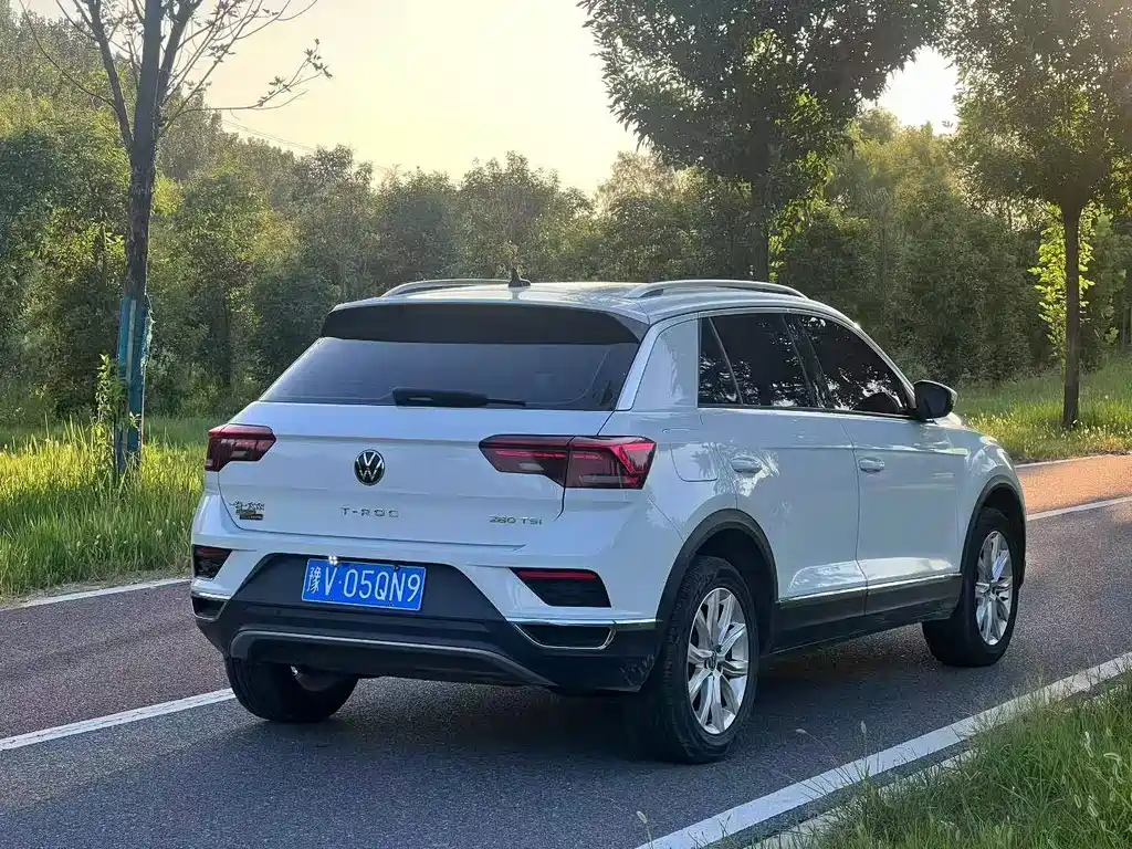 Volkswagen T-Roc — миниатюра 9