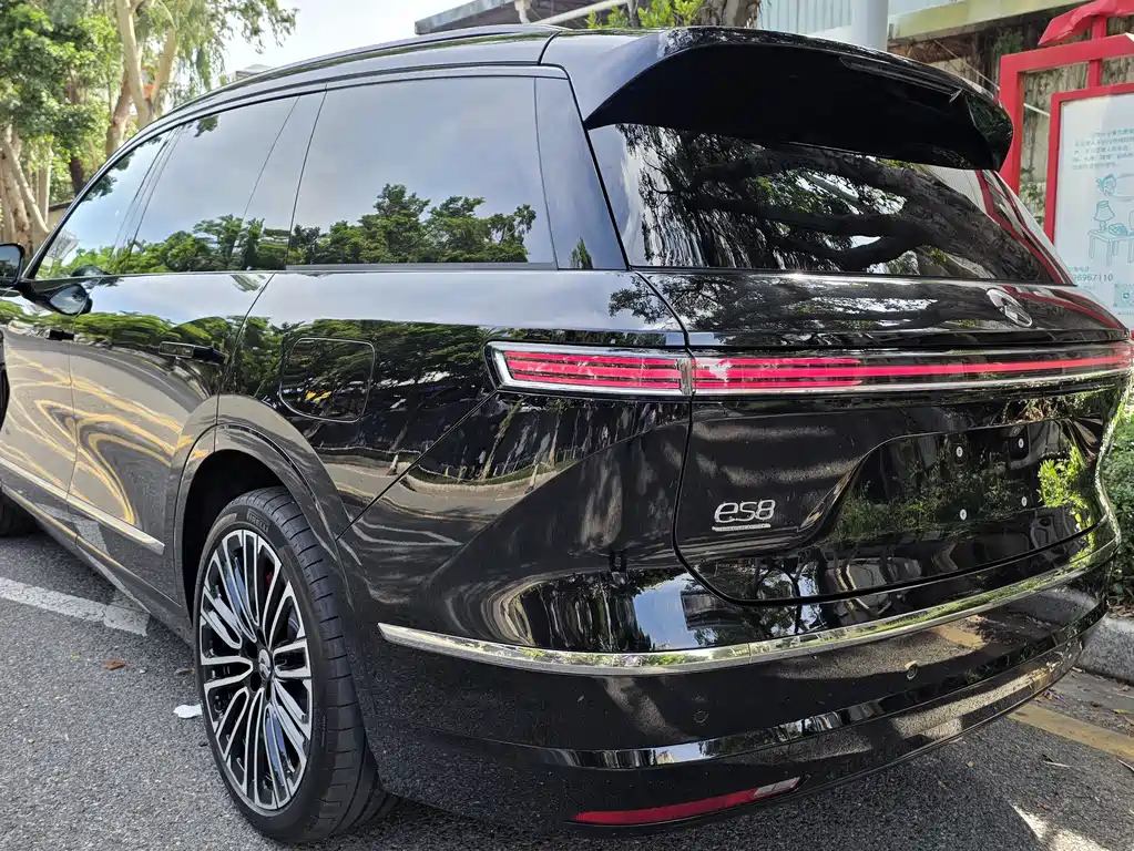 NIO ES8 2026 мест Executive