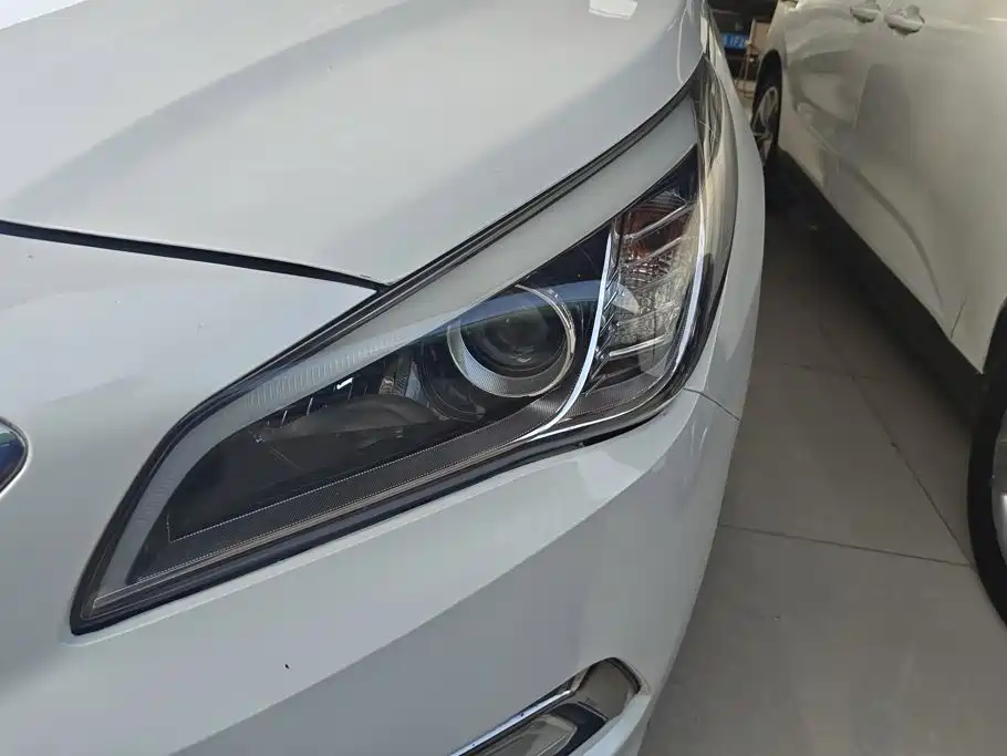 Hyundai Sonata — миниатюра 5