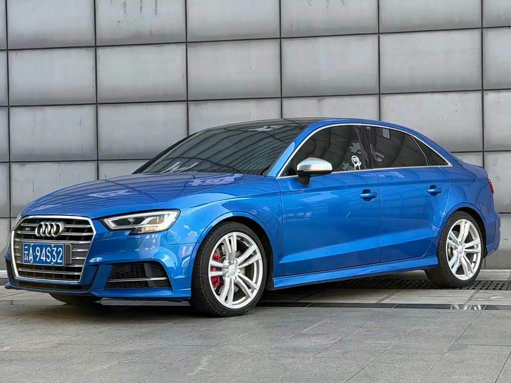Купить Audi S3