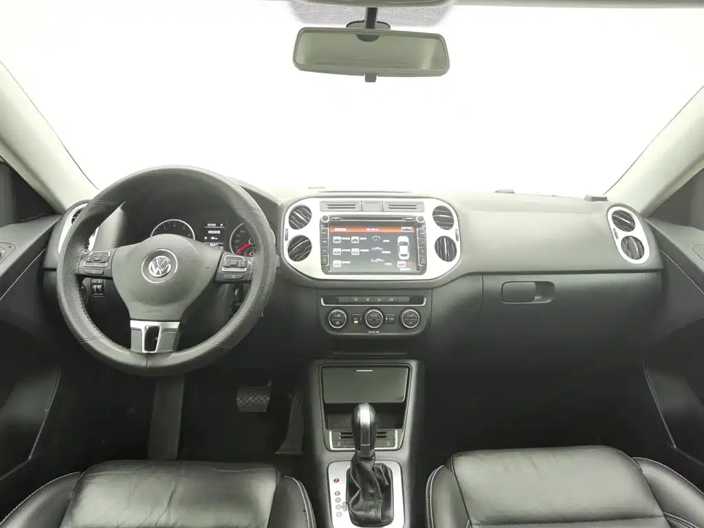 Volkswagen Tiguan — миниатюра 5