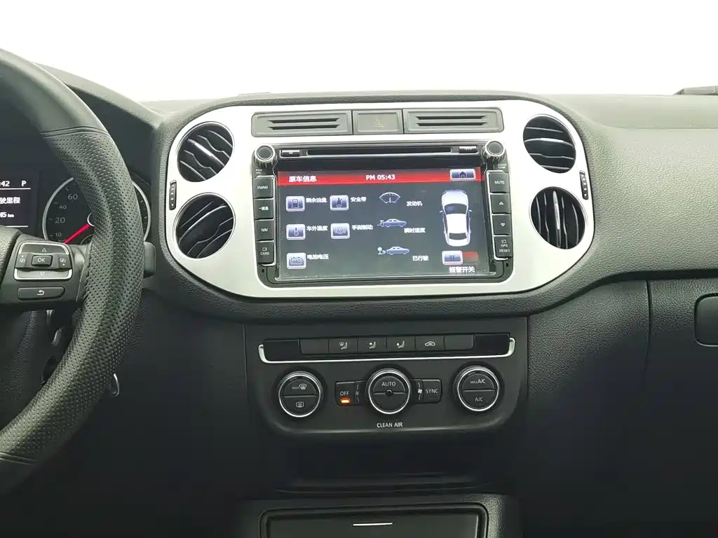 Volkswagen Tiguan — миниатюра 12