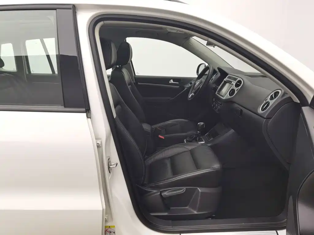 Volkswagen Tiguan — миниатюра 23