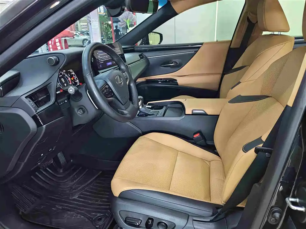 Lexus ES — миниатюра 4