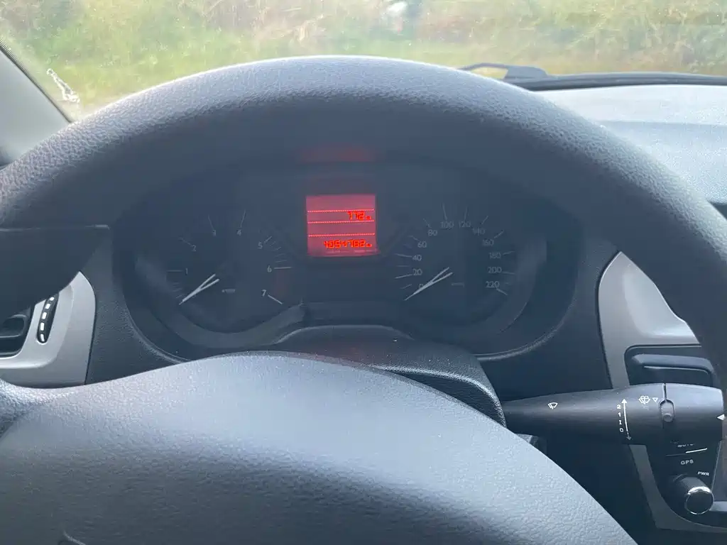 Citroen Elysee — миниатюра 14