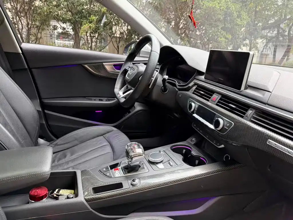 Audi A4 (Import) — миниатюра 13