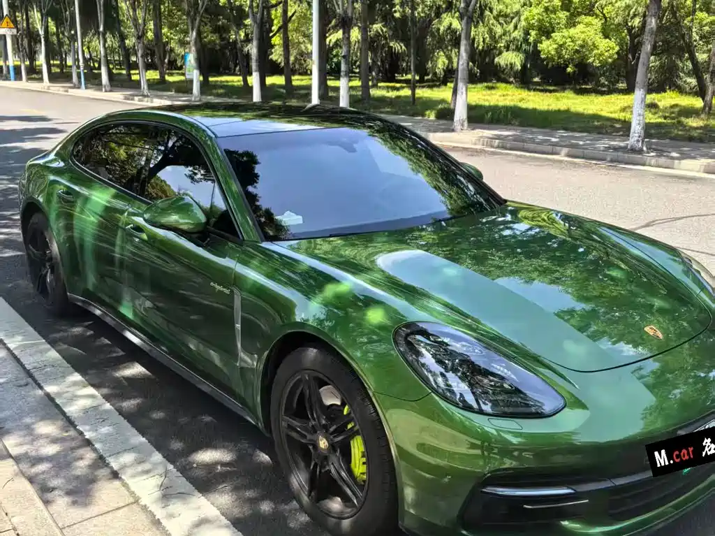 Porsche Panamera Hybrid 2020