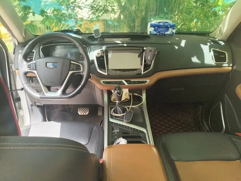 Geely Vision X6 — миниатюра 13
