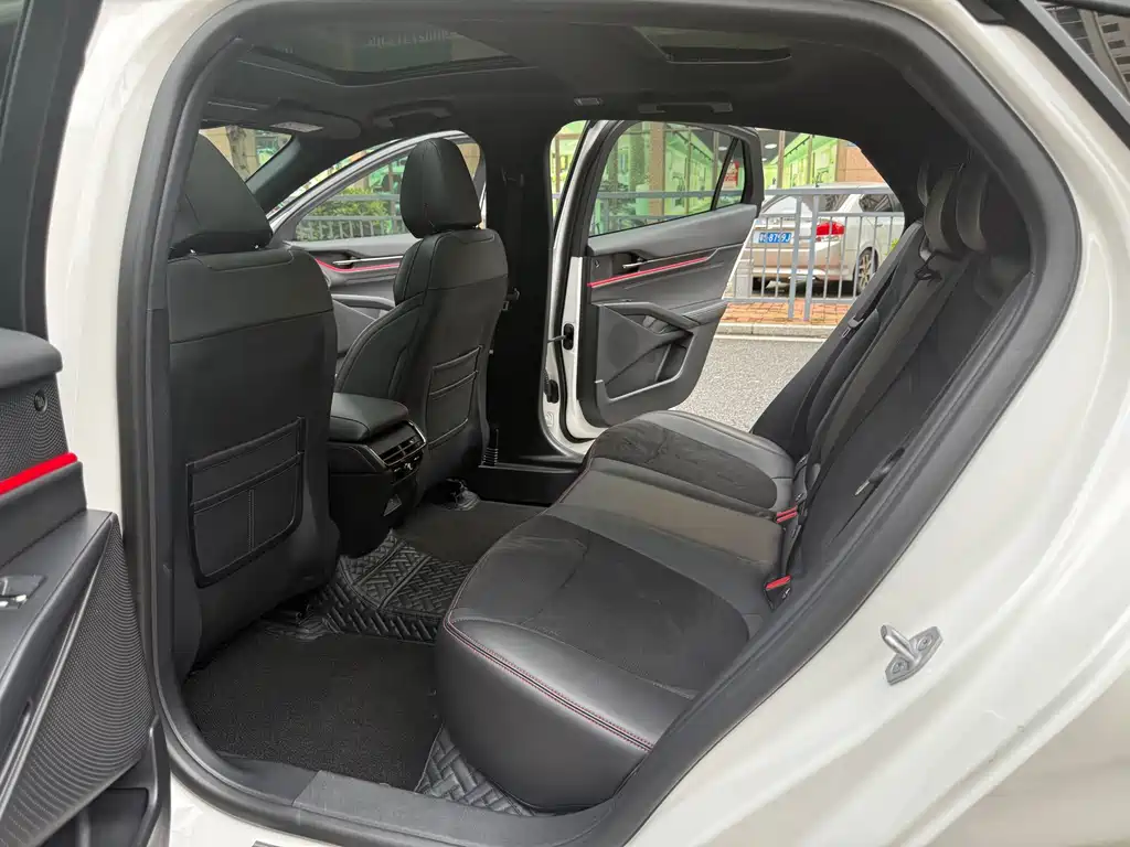 Ford Mondeo — миниатюра 14