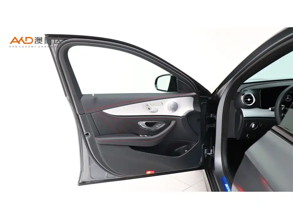 Mercedes-Benz E-Class AMG — миниатюра 10