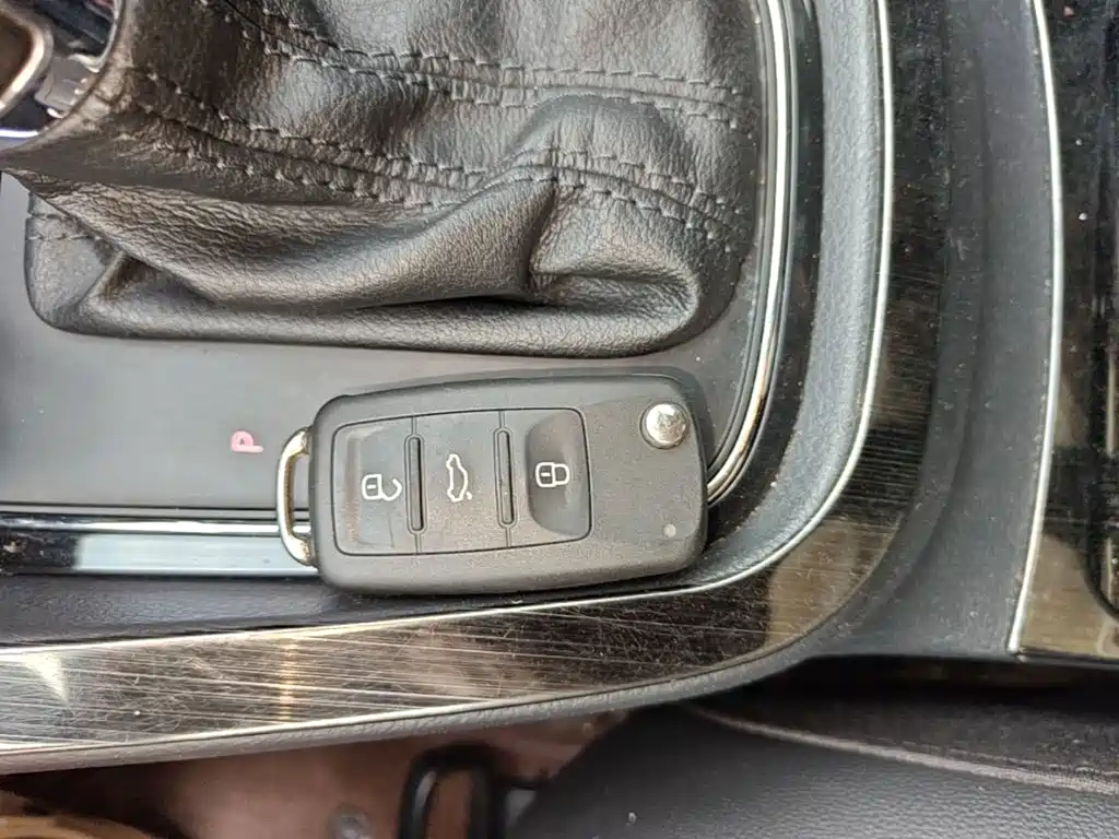 Volkswagen Sagitar 2018 1.6L AT Comfort