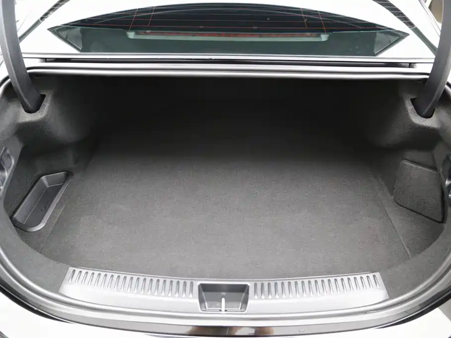 Mercedes-Benz E-Class New Energy — миниатюра 32