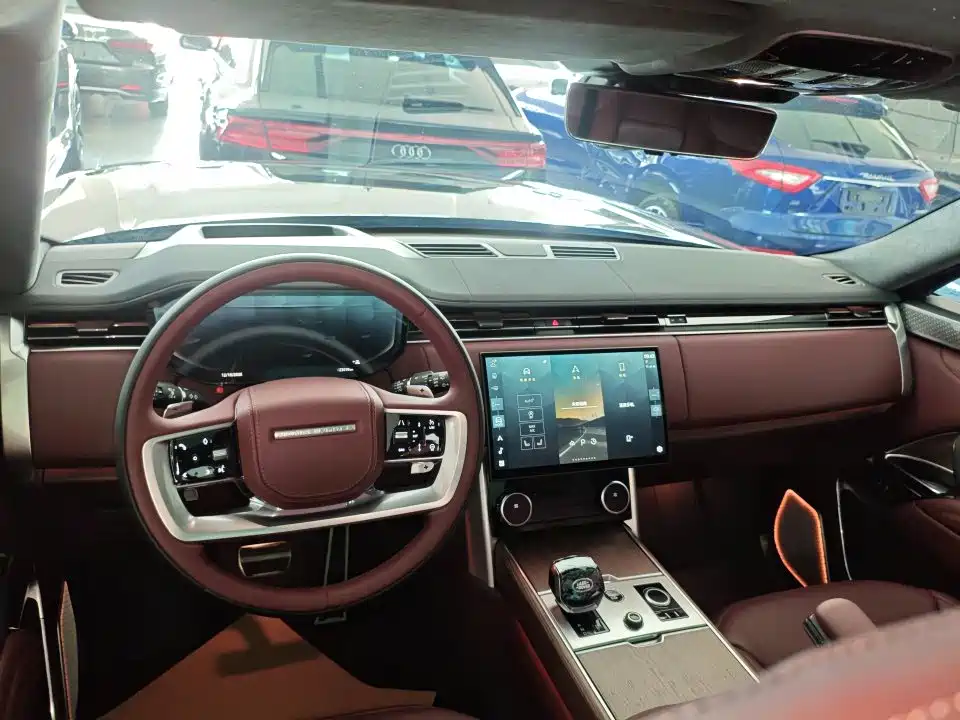 Land Rover Range Rover — миниатюра 2