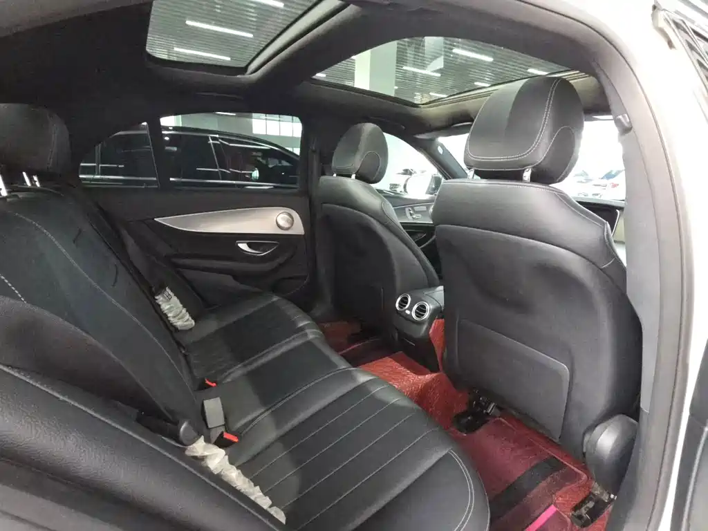 Mercedes-Benz E-Class (Import) — миниатюра 9