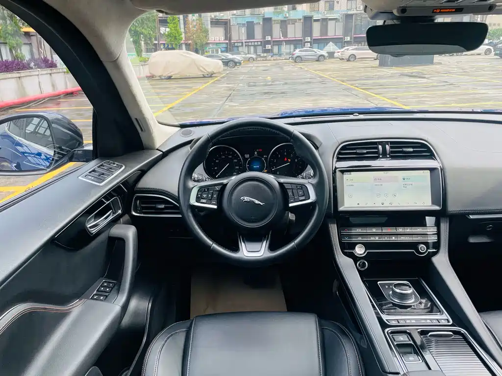Jaguar F-Pace 2019 2.0T Premium