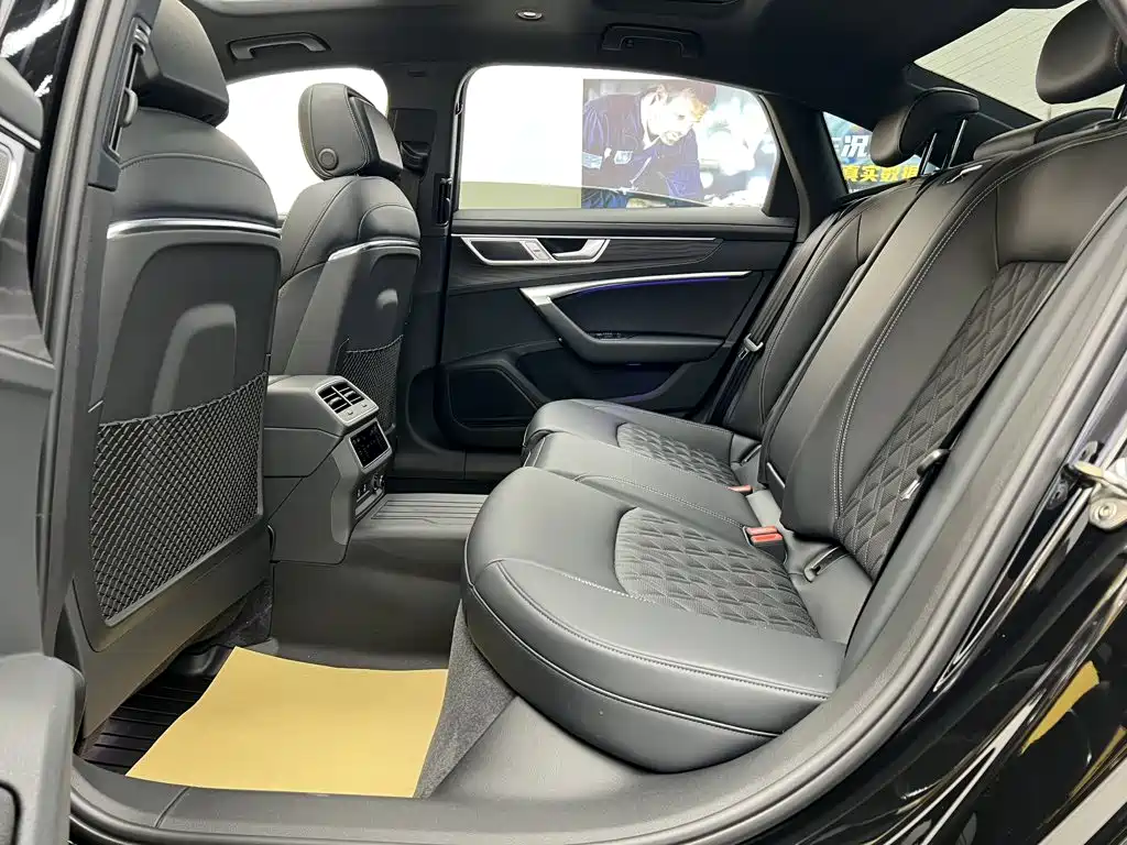 Audi A6L — миниатюра 18
