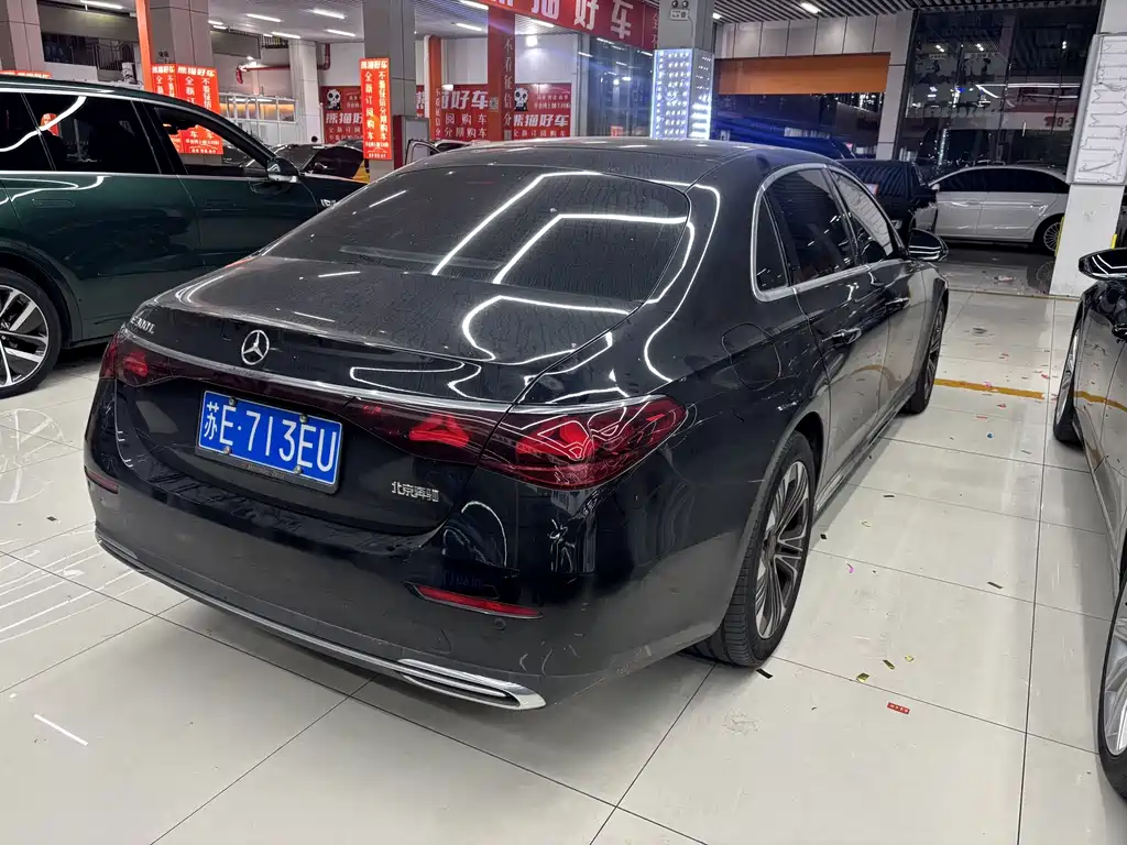 Mercedes-Benz E-Class — миниатюра 6