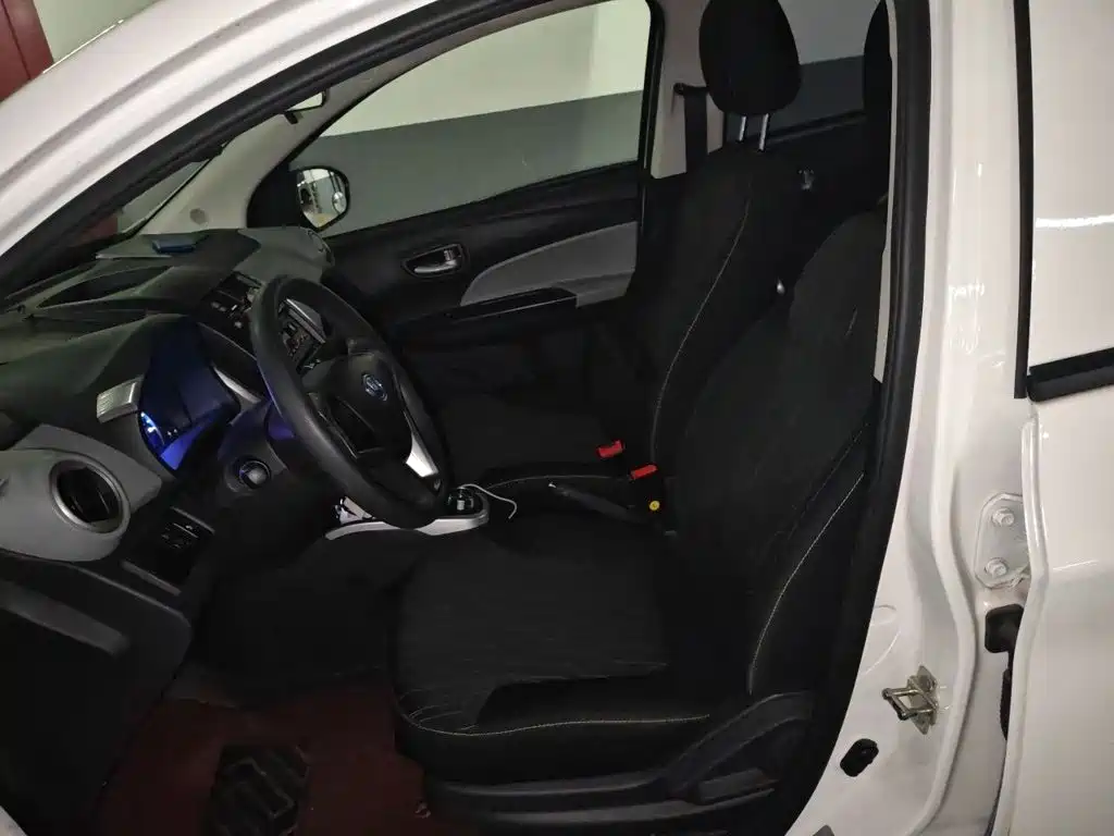 Changan Benben E-Star — миниатюра 11