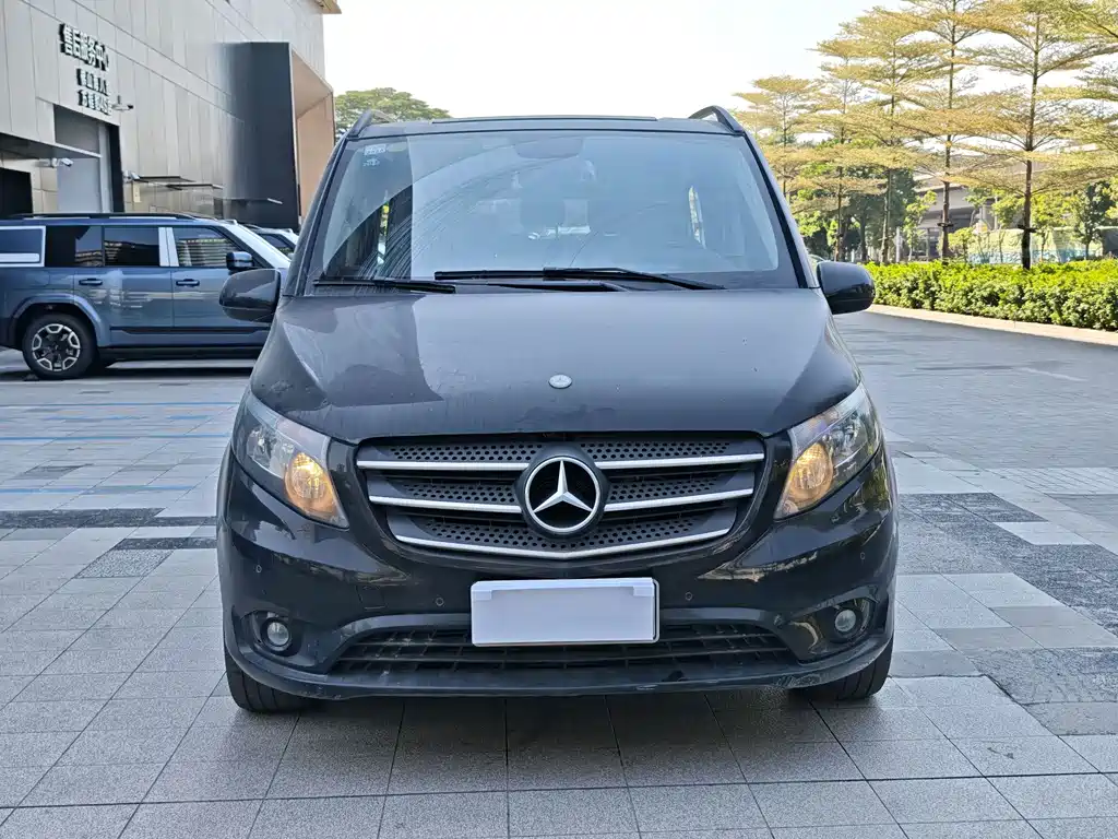 Mercedes-Benz Vito — миниатюра 2