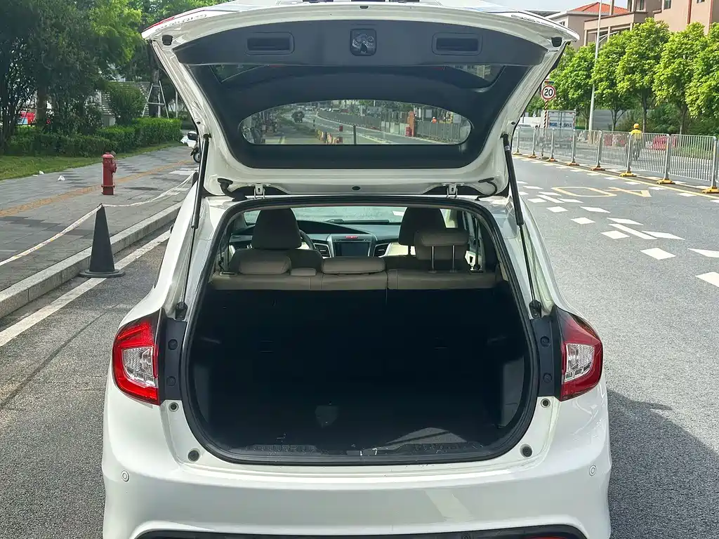 Honda Jade — миниатюра 9