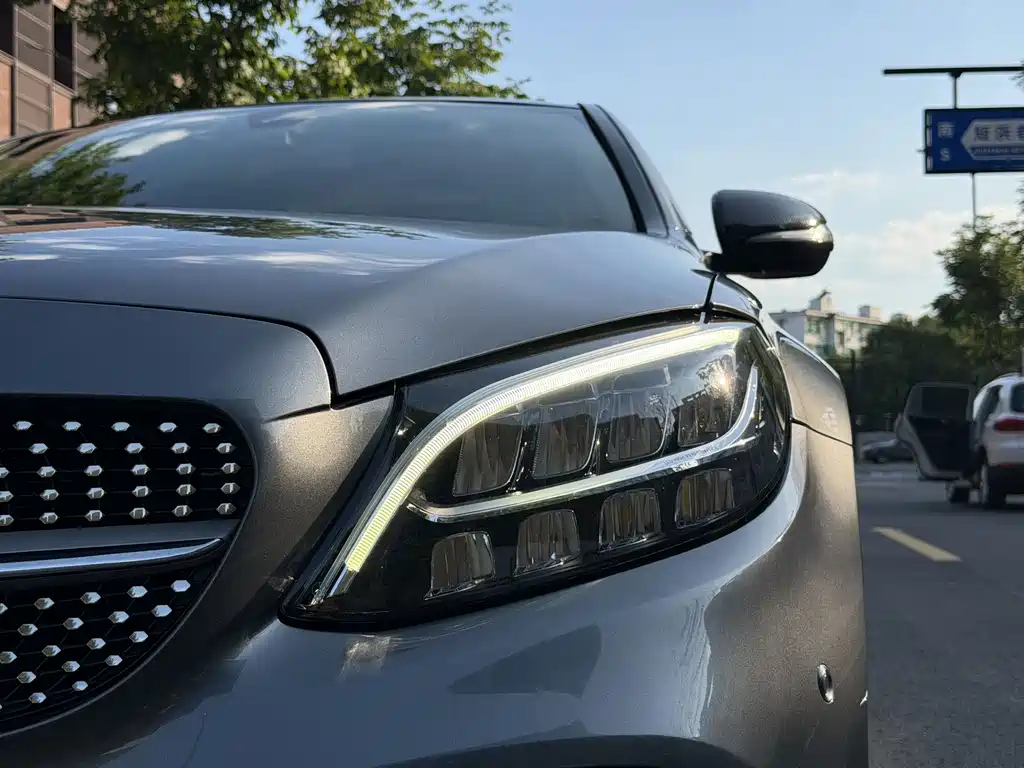 Mercedes-Benz C-Class — миниатюра 14