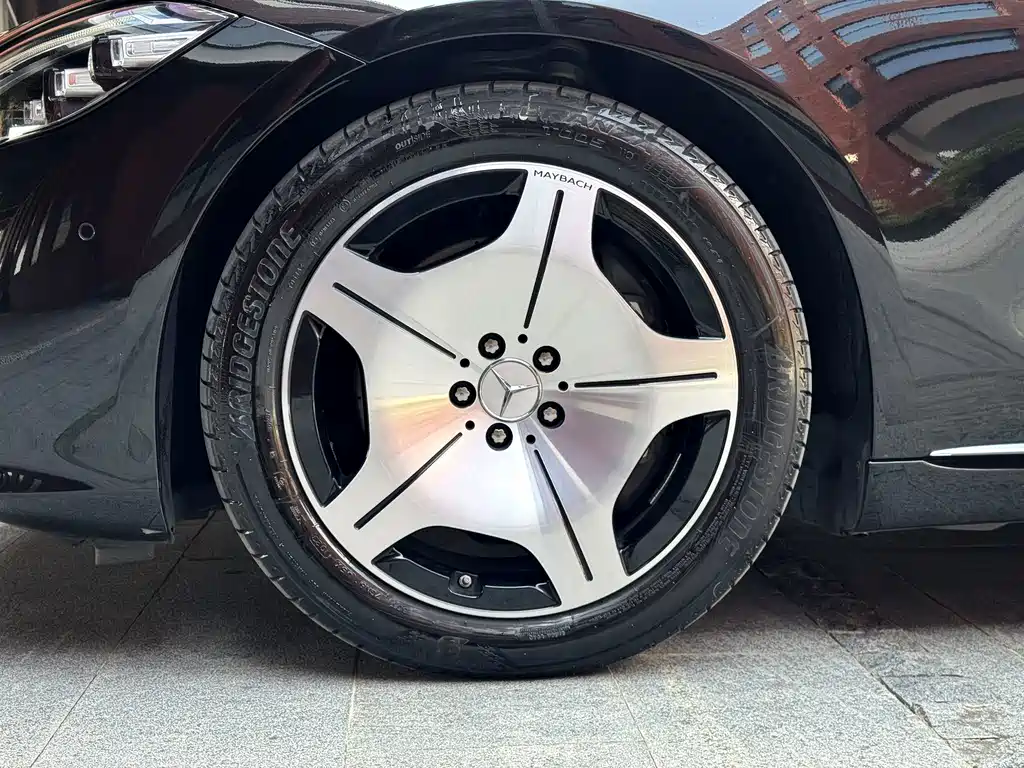 Mercedes-Benz S-Class — миниатюра 12