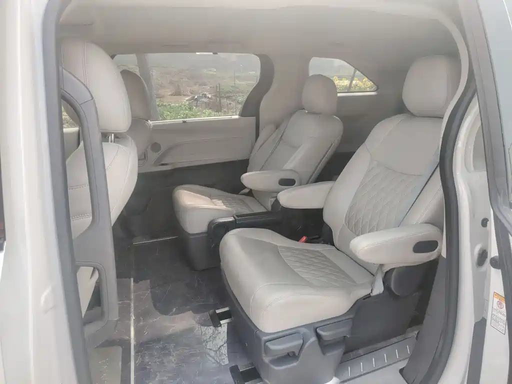 Toyota Sienna 2021 2.5L Comfort