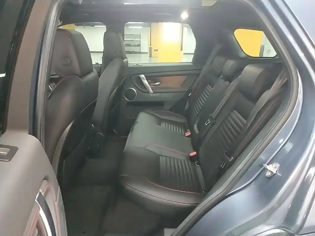 Land Rover Discovery Sport Hybrid — миниатюра 17